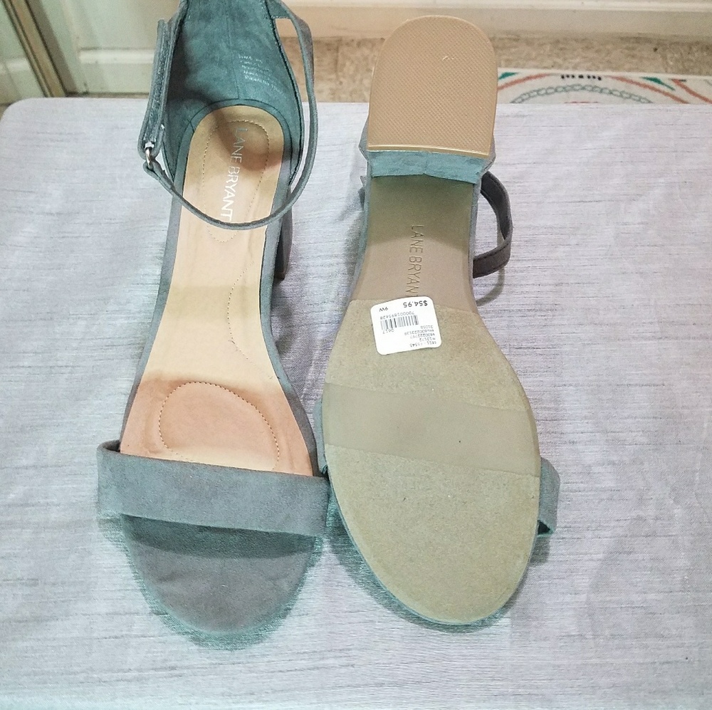 Lane Bryant Faux Suede Ankle Strap Shoe -11 Wide - Picture 4 of 6